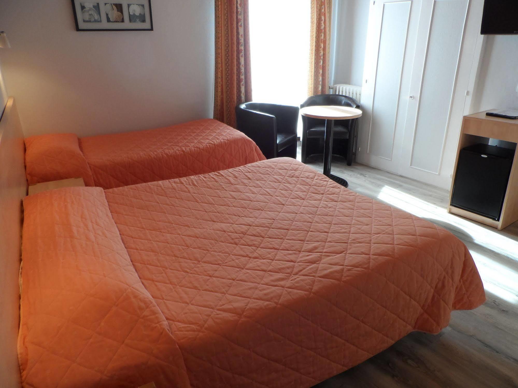 Hotel Panoramic Bagnères-de-Luchon Kültér fotó